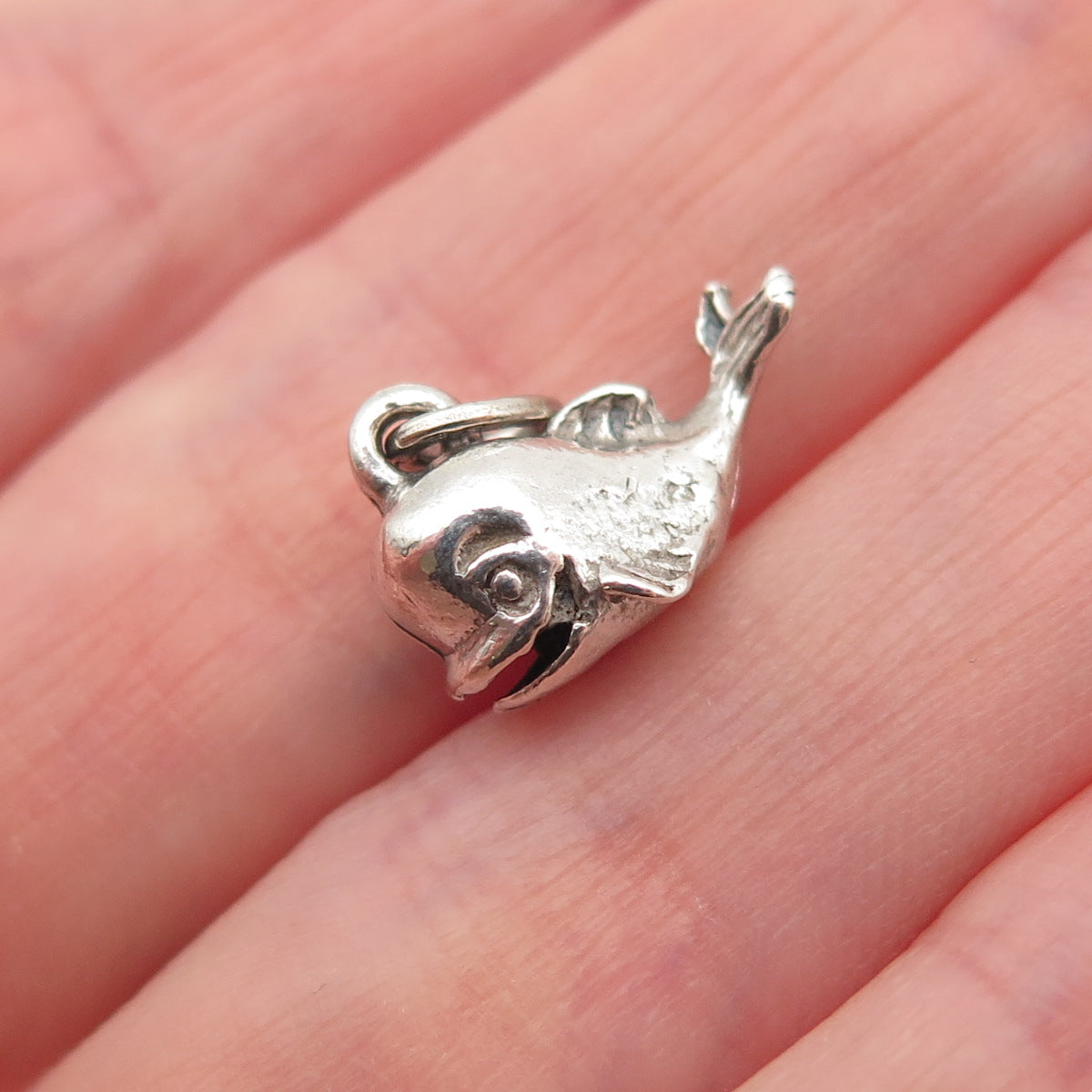 BEAU 925 Sterling Silver Vintage Friendly Dolphin 3D Mini Charm Pendant