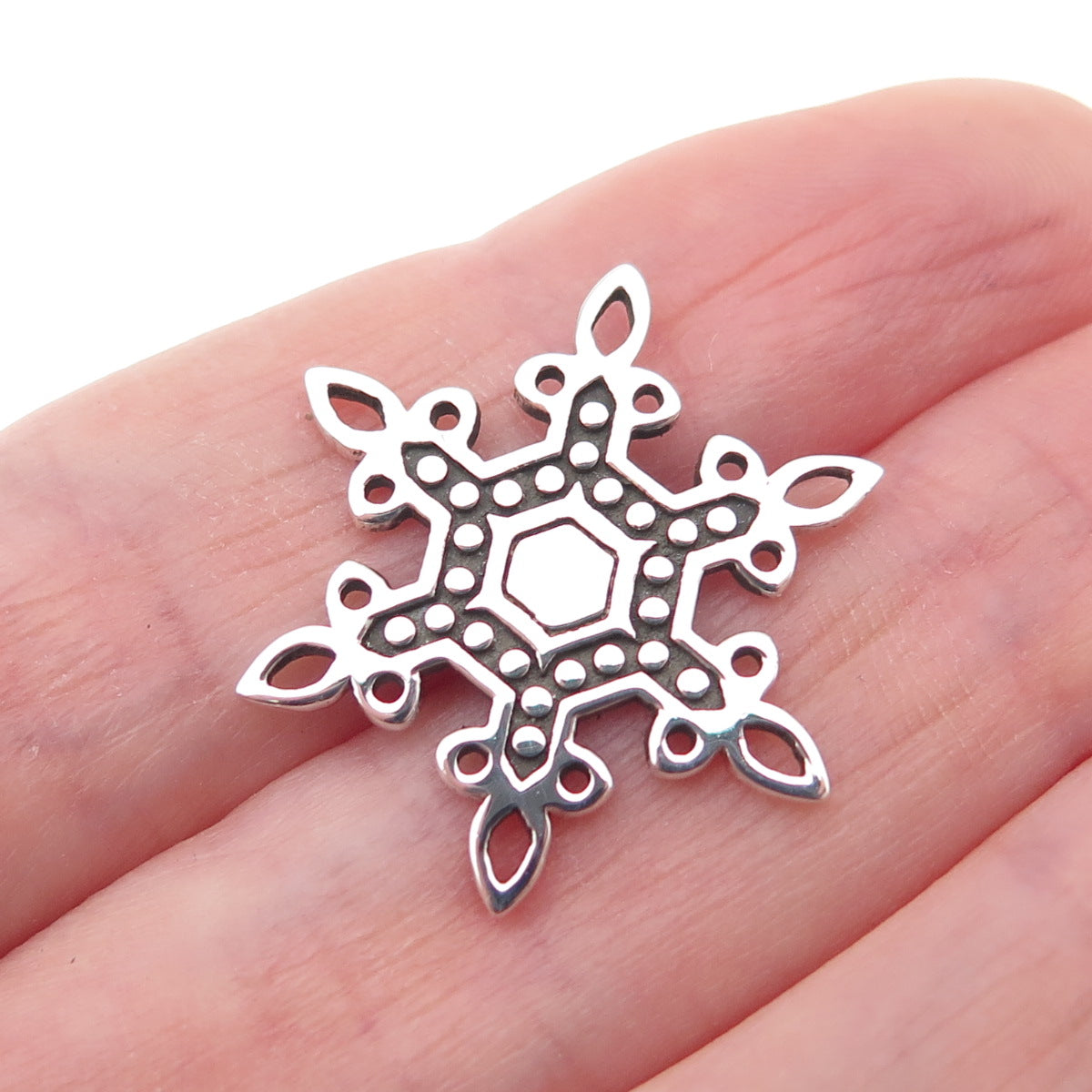 JOHN HARDY 925 Sterling Silver Snowflake Tie Tack / Lapel Pin
