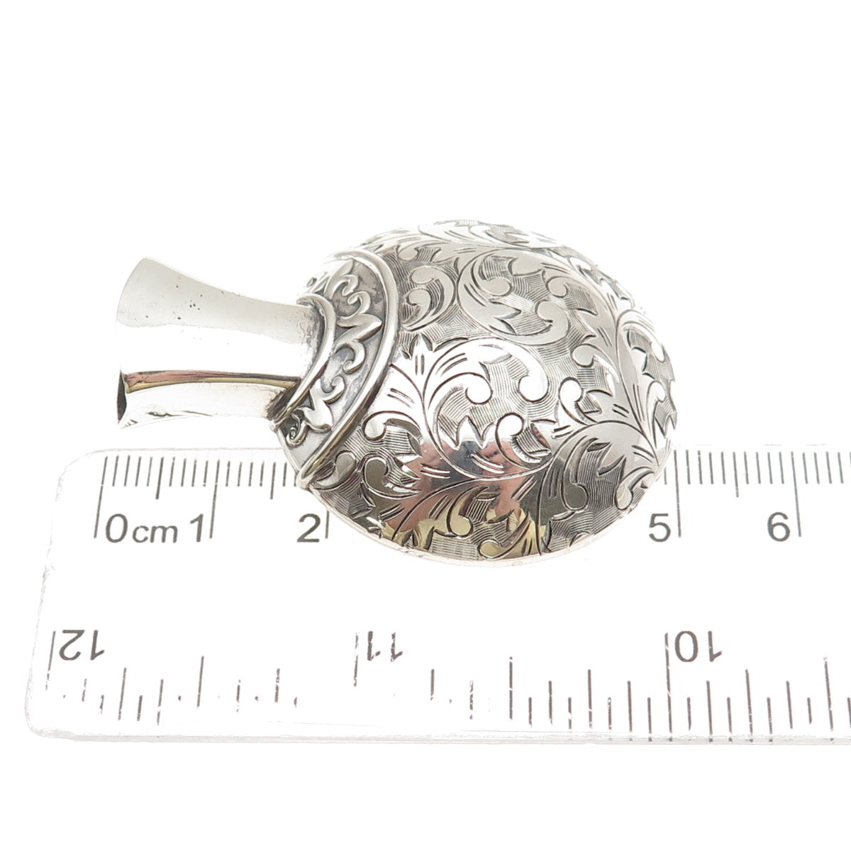 950 Silver Antique Art Deco Engraved Floral Flask Oxidized Collar / Fur Clip
