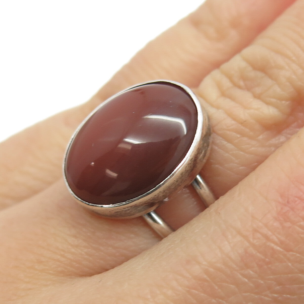 DAEDALUS LTD 925 Sterling Silver Vintage London Red Agate Gem Ring Size 4.75