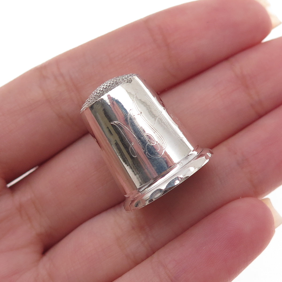 John Sanderson & Son 925 Sterling Vintage 1977 Sheffield Engraved Sewing Thimble