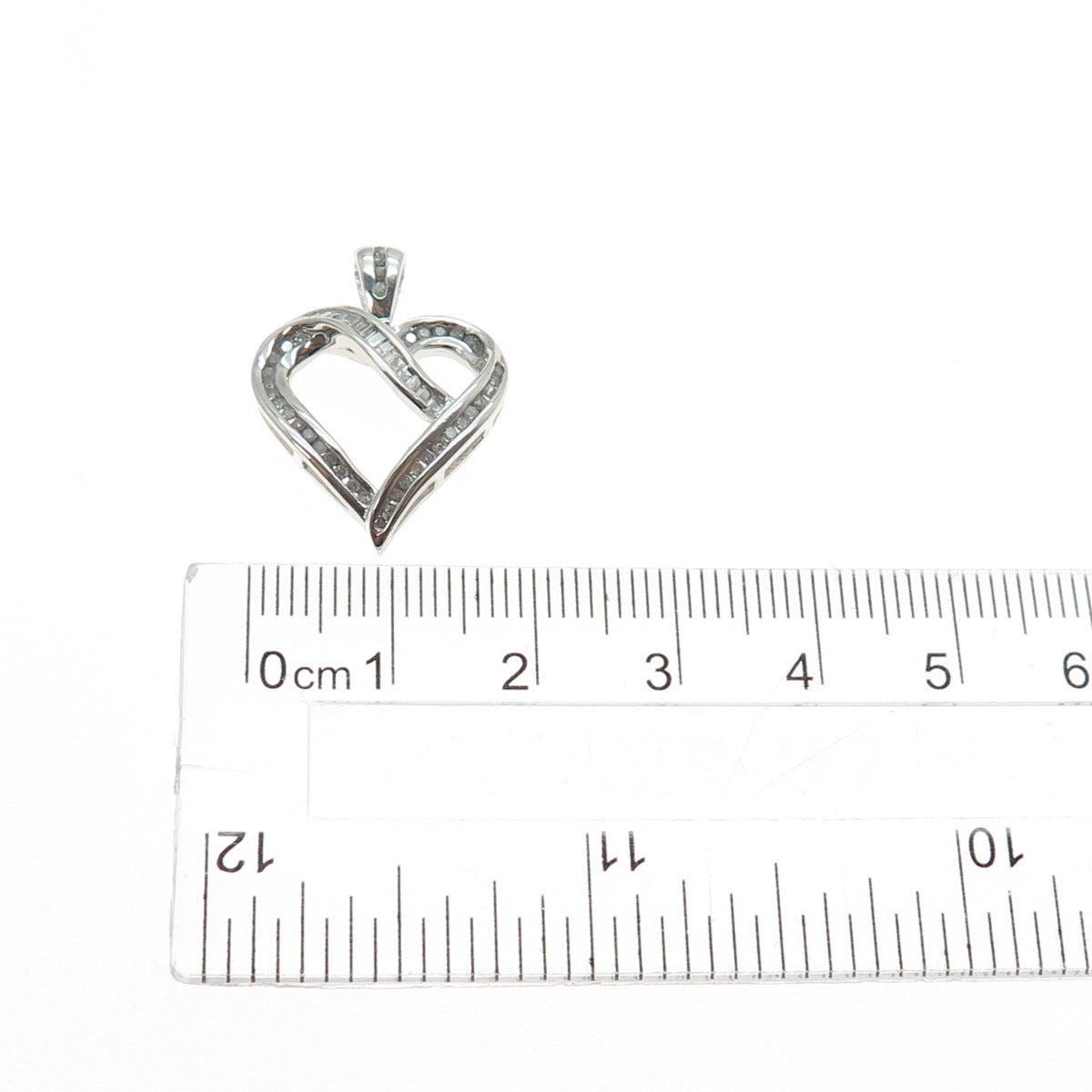 HN HENG NGAI 925 Sterling Silver Real Diamond Heart Charm Pendant