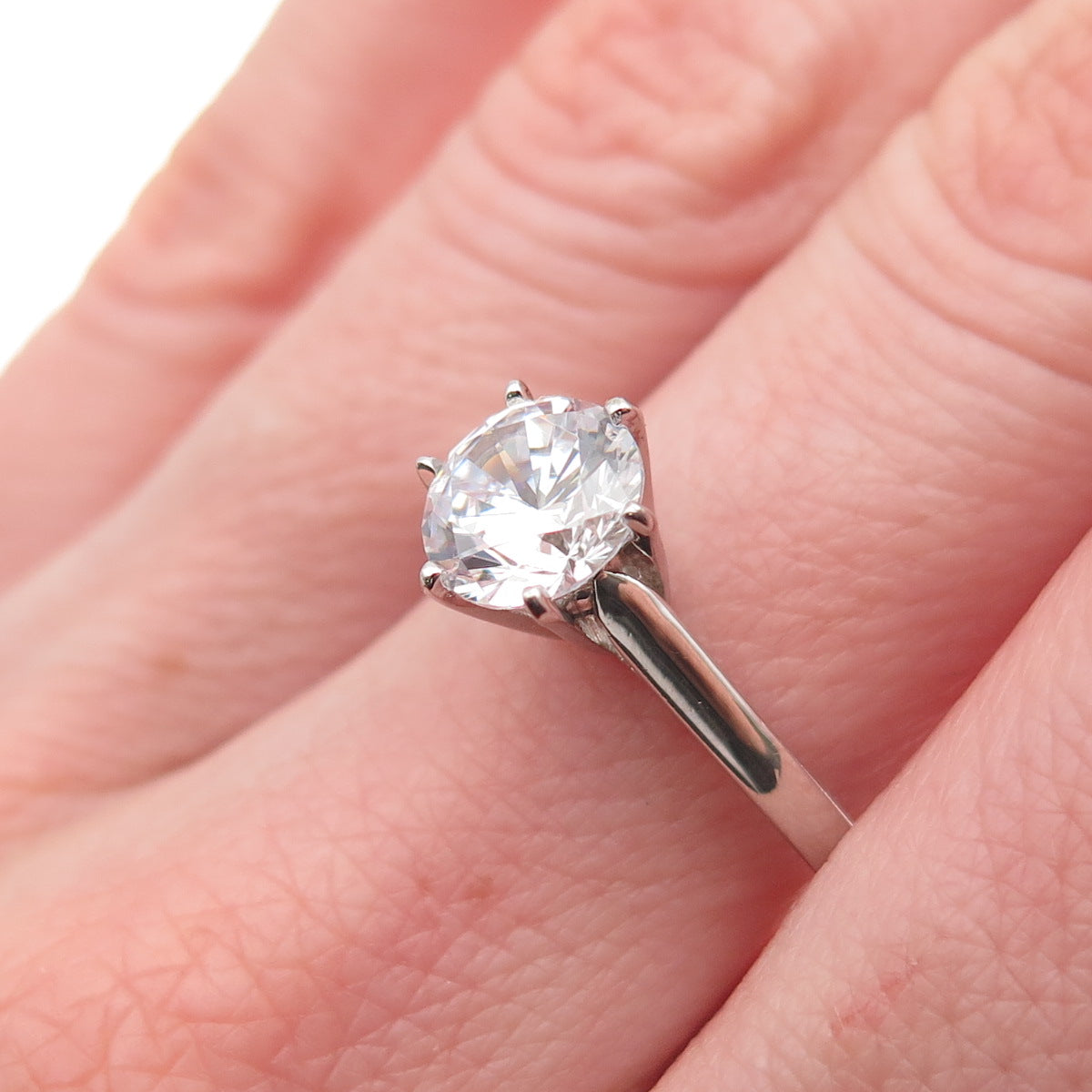 925 Sterling Silver Round-Cut C Z Engagement Ring Size 8