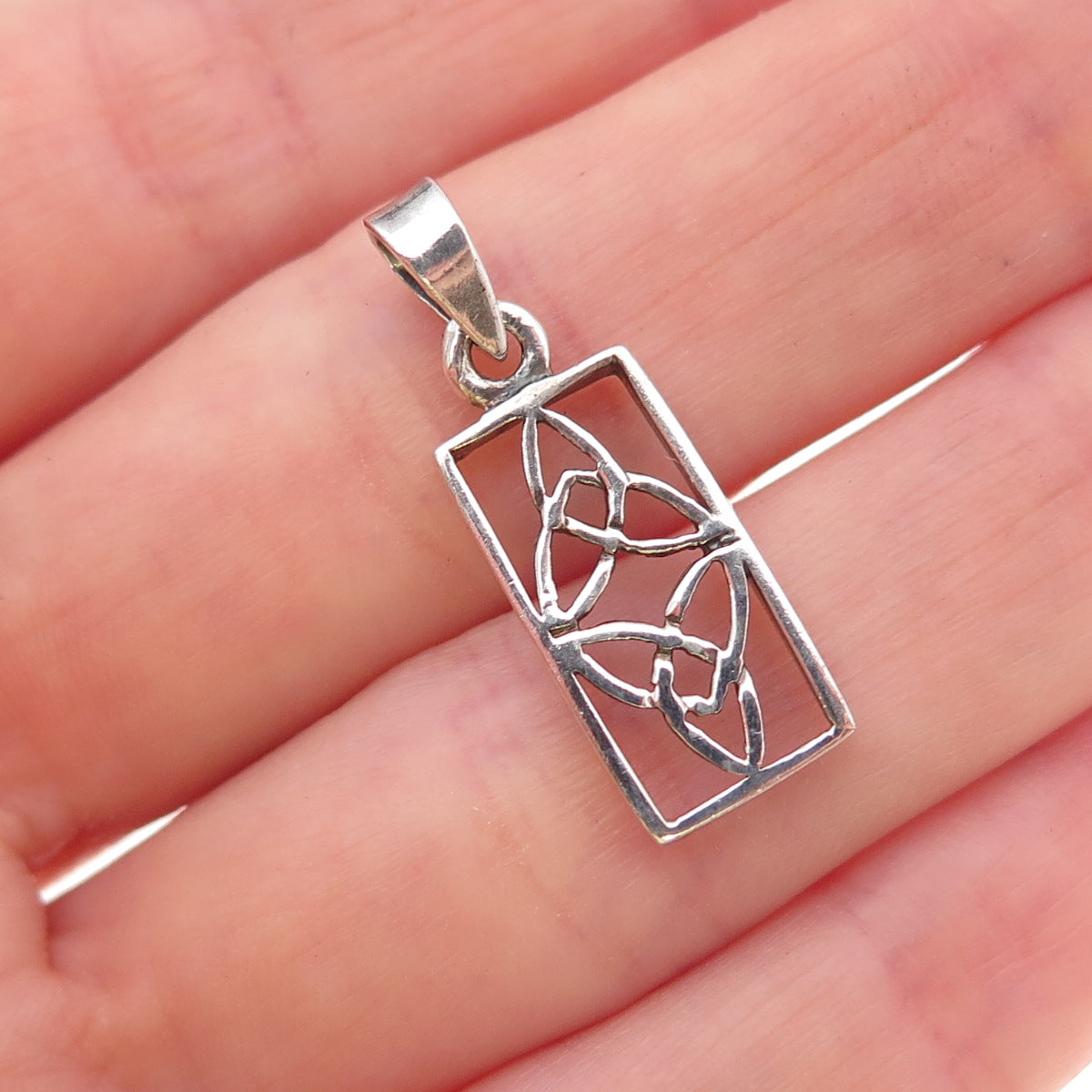 925 Sterling Silver Vintage Celtic Trinity Oxidized Charm Pendant