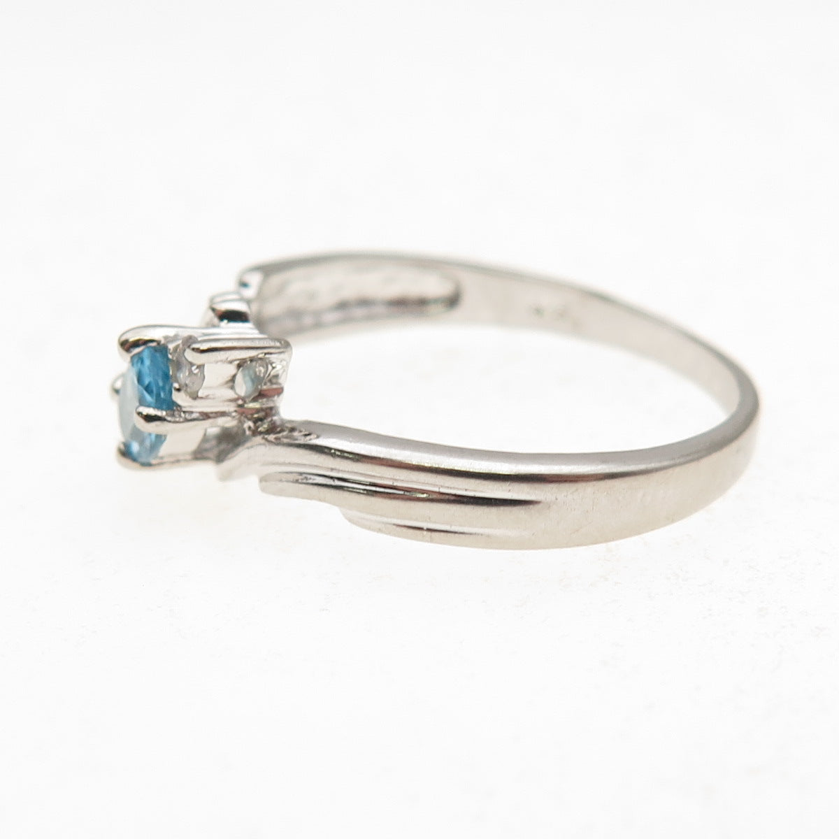925 Sterling Silver Real Blue Topaz & C Z Bypass Ring Size 8.5