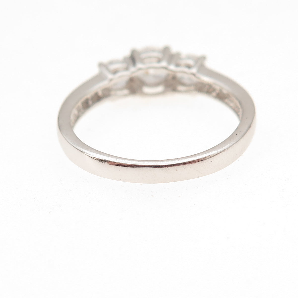925 Sterling Silver Round-Cut C Z Engagement Ring Size 7