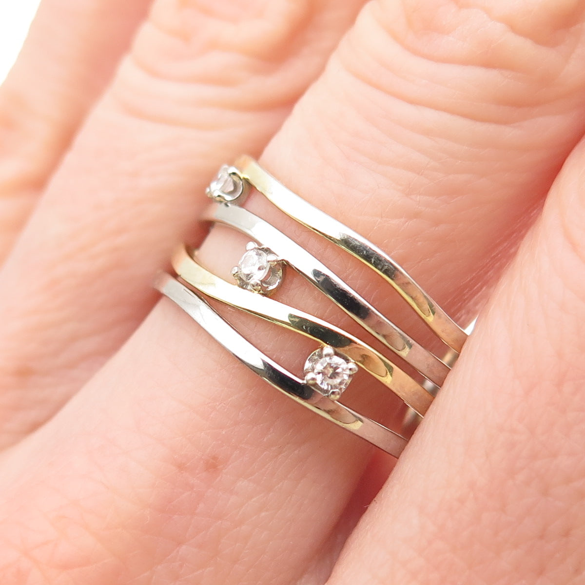 Ideaure 925 Sterling Silver 2-Tone Round-Cut C Z 4-Row Wavy Ring Size 10.25