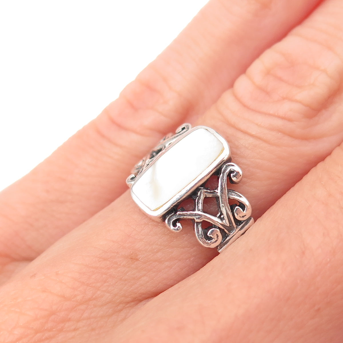 925 Sterling Silver Vintage Mexico Real MOP Heart Oxidized Ring Size 5