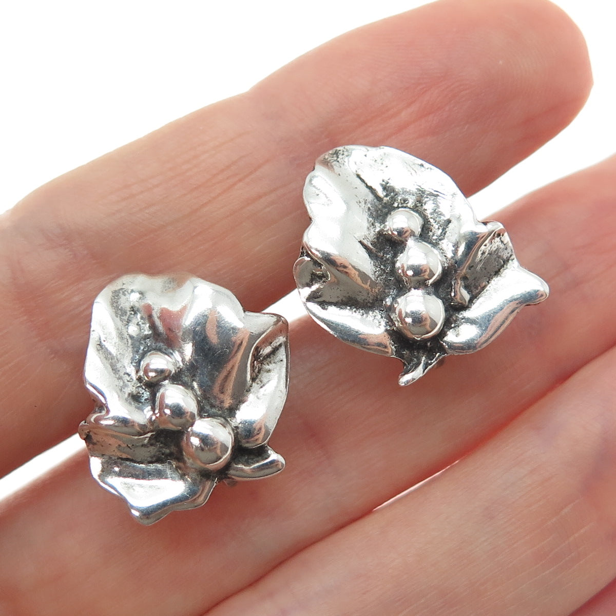 925 Sterling Silver Vintage Lily Flower Oxidized Screw Back Earrings