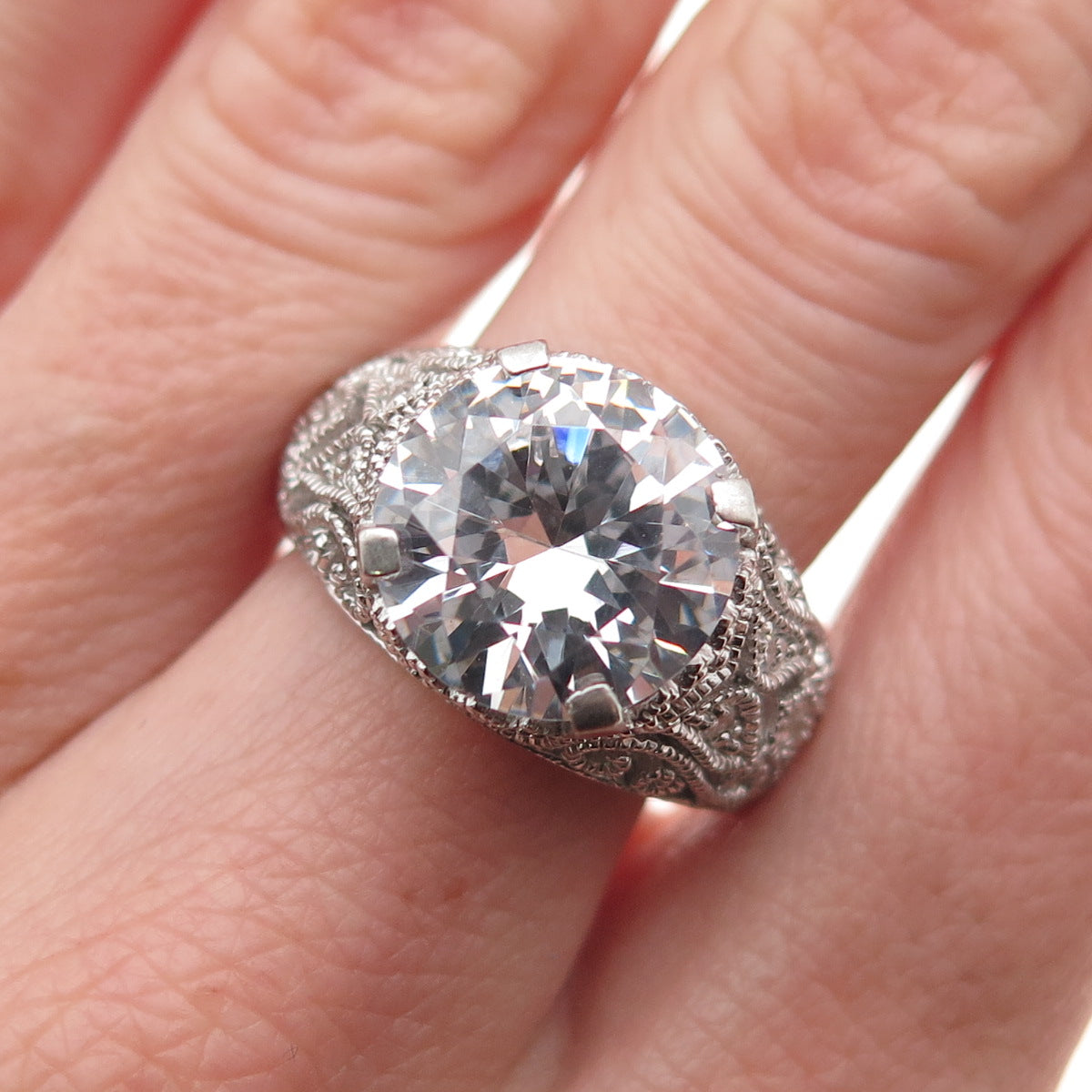 925 Sterling Silver Round-Cut C Z Floral Scroll Ring Size 9