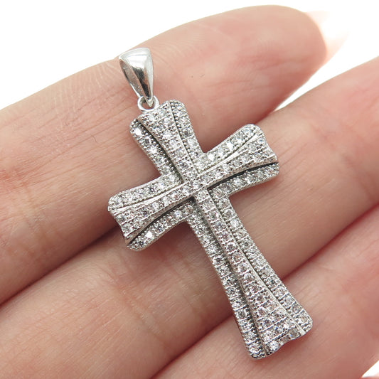 925 Sterling Silver Round-Cut Shaped C Z Cross Pendant