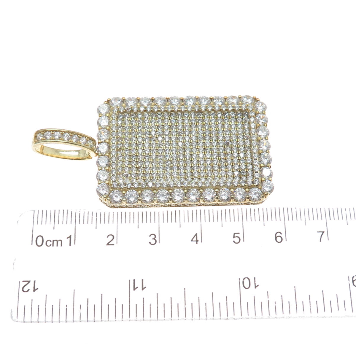 DESIGNS BY YAGI 925 Sterling Gold Plated Round-Cut Shaped C Z Sparkle Pendant