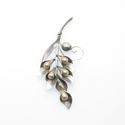 TRUART Sterling Silver Vintage Faux Pearl Calla Lily Flower Oxidized Pin Brooch
