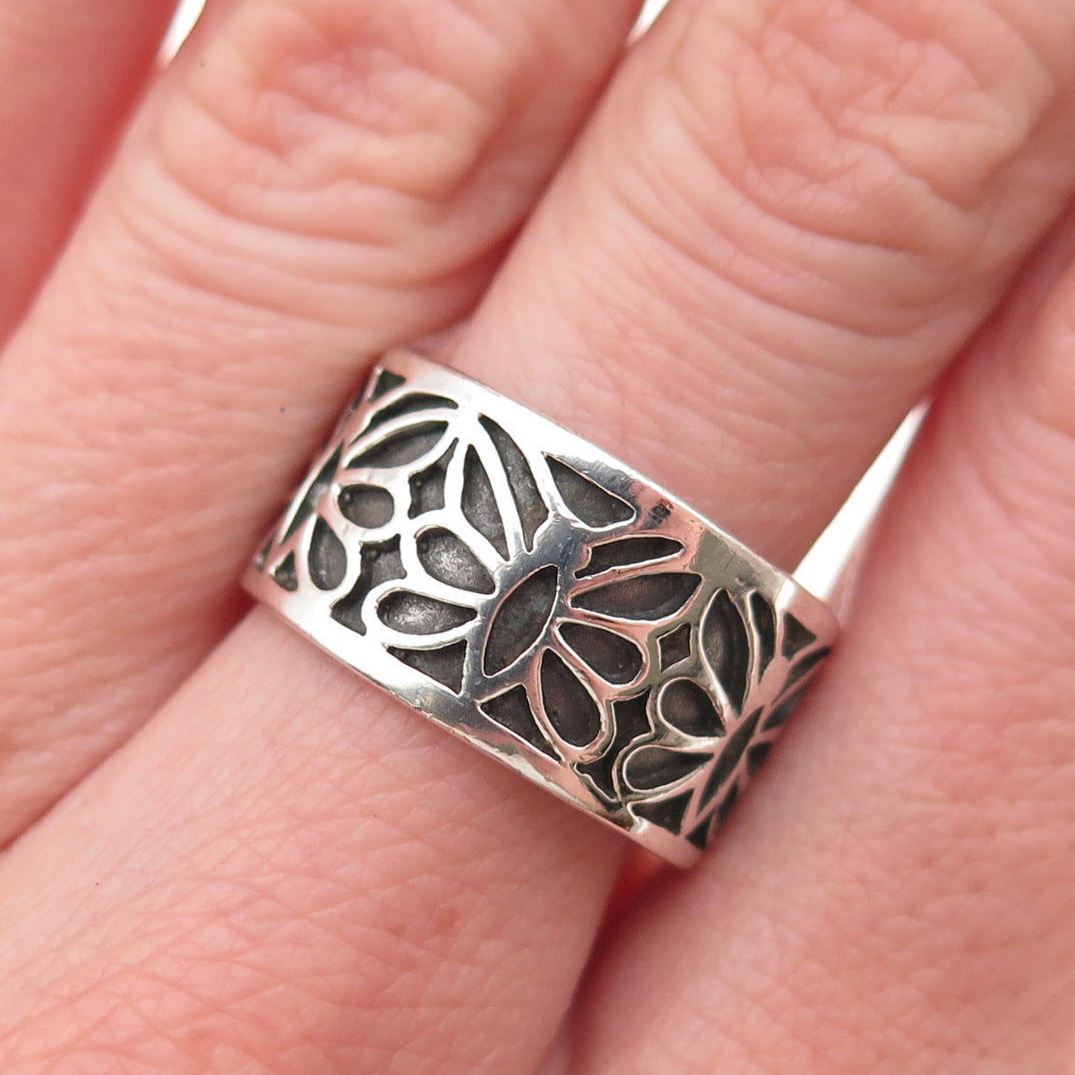 925 Sterling Silver Vintage Butterfly Oxidized Wide Band Ring Size 8