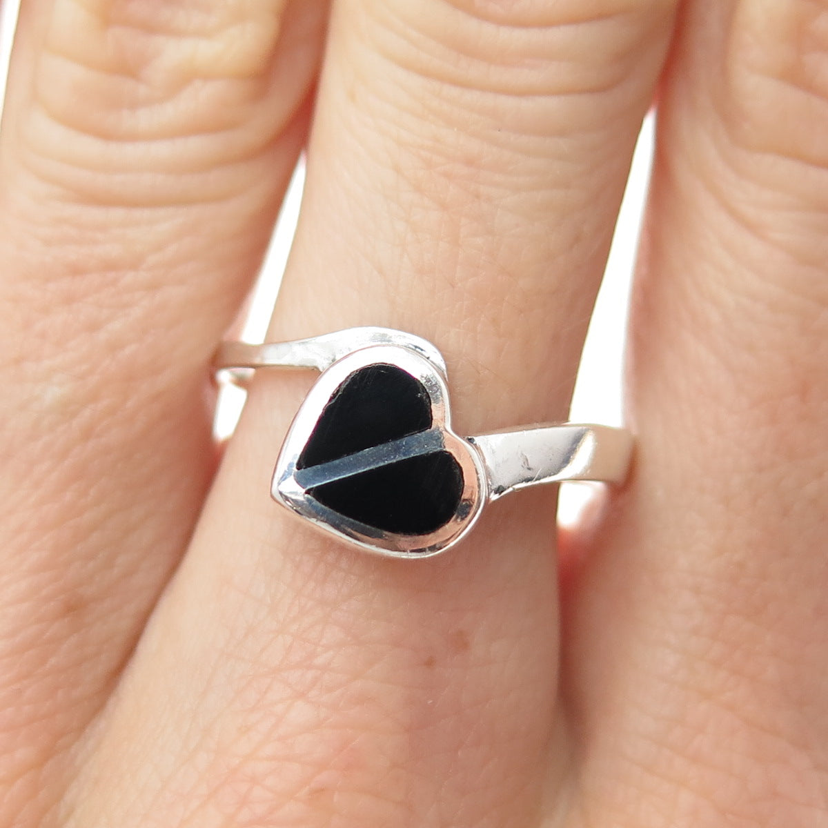 925 Sterling Silver Vintage Real Black Onyx Modernist Heart Ring Size 9.25