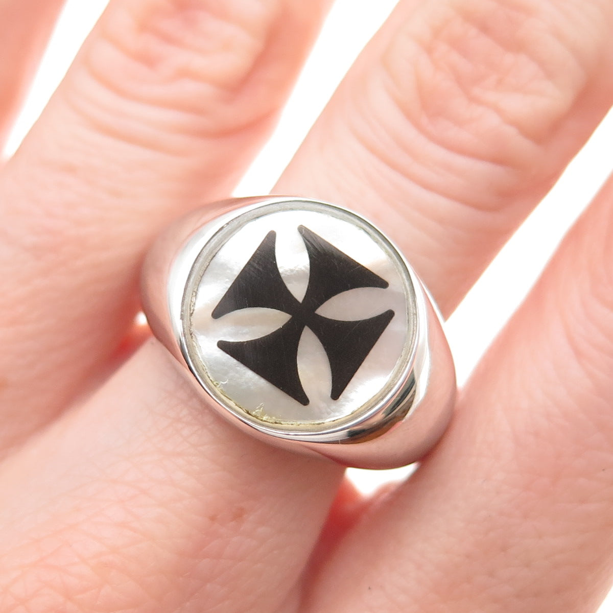 Dasan 925 Sterling Silver Real MOP Cross Signet Ring Size 10.5