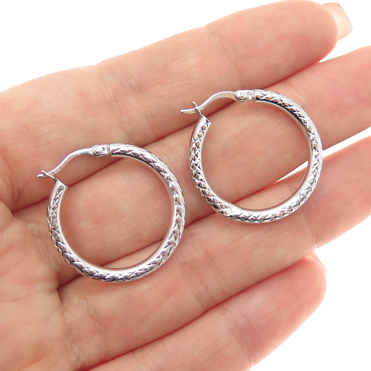 925 Sterling Silver Mesh Pattern Hoop Earrings