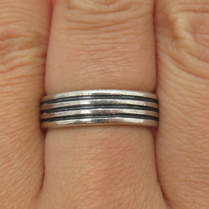 925 Sterling Silver Vintage Mexico Multi-Lined Oxidized Band Ring Size 8.25