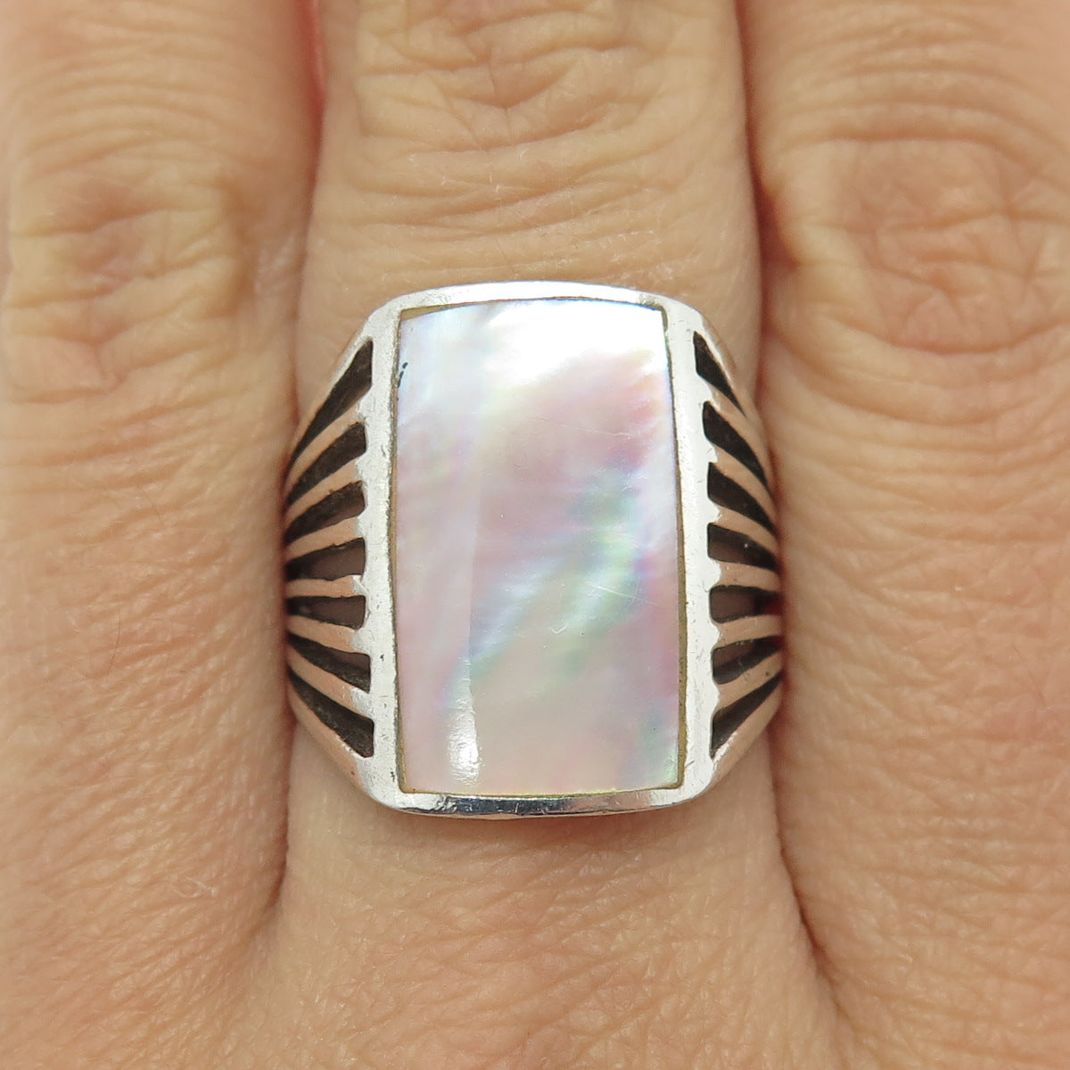 CHARLES WINSTON 925 Sterling Silver Vintage Real Mother-of-Pearl Ring Size 9