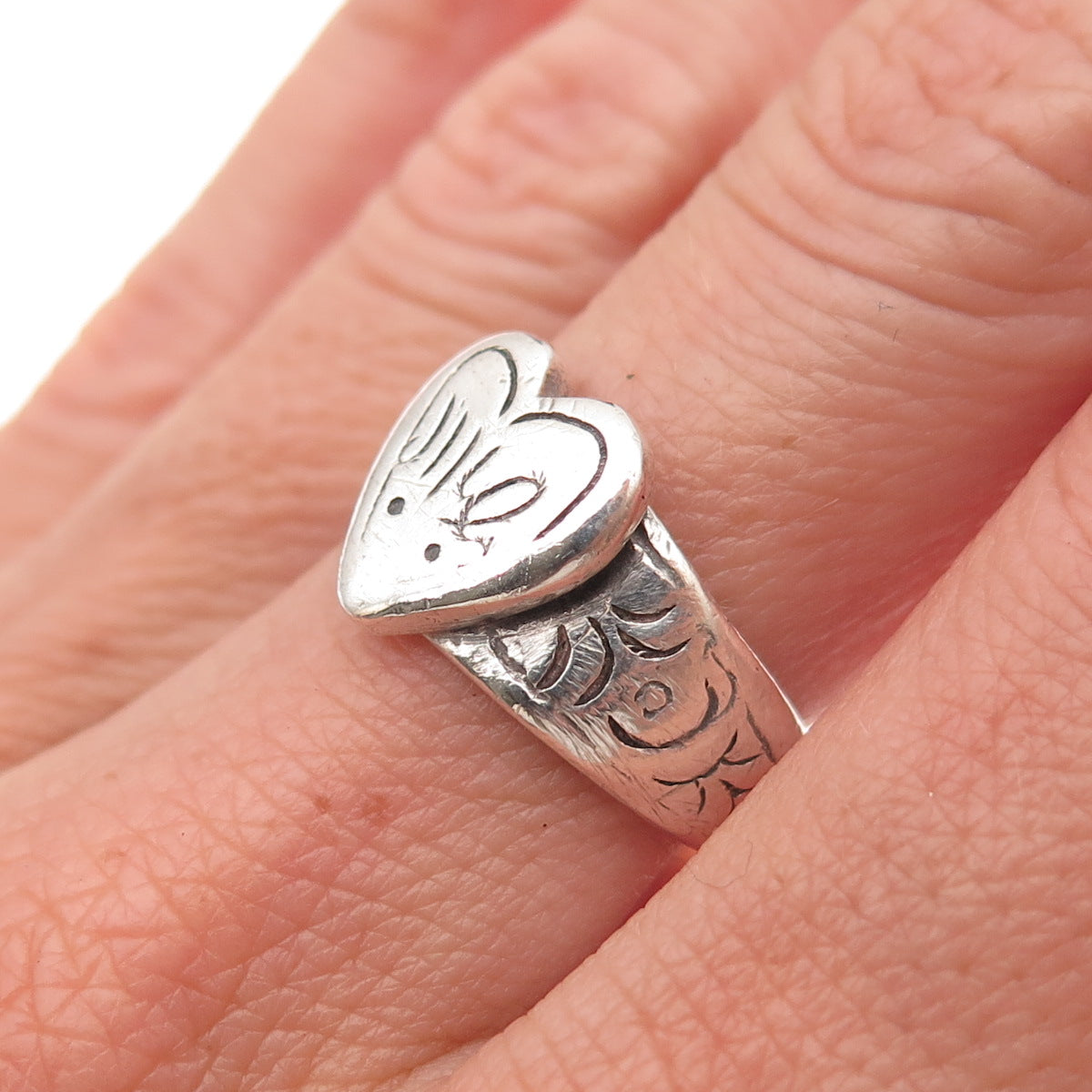 925 Sterling Silver Antique Art Deco Heart Oxidized Signet Ring Size 6.75