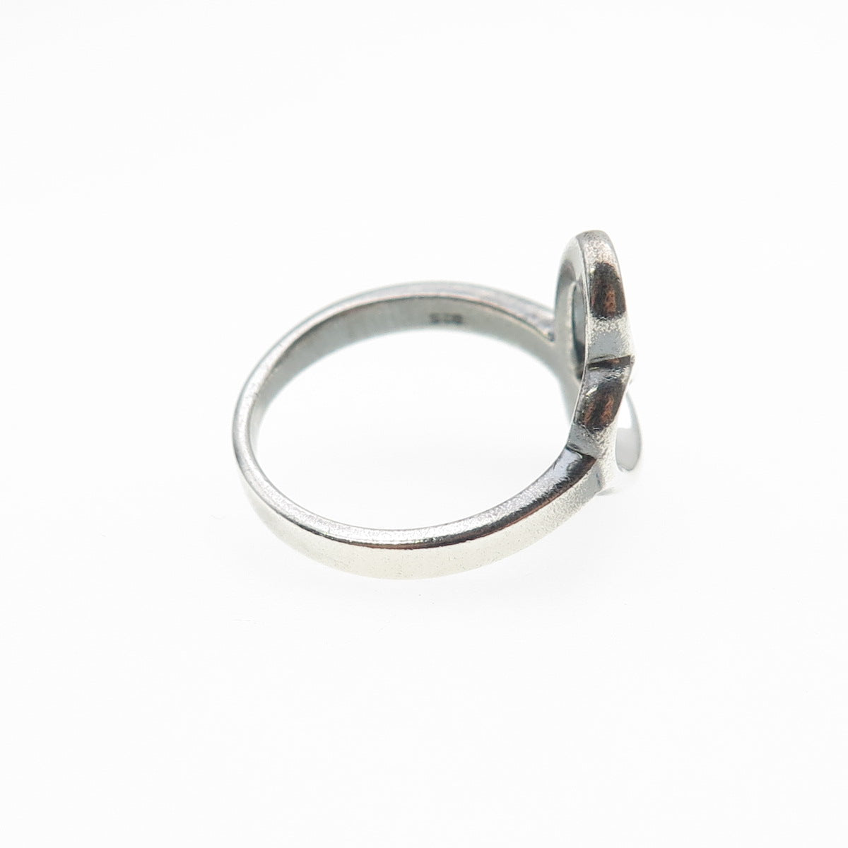 925 Sterling Silver Vintage Modernist Loving Heart Oxidized Ring Size 7.25