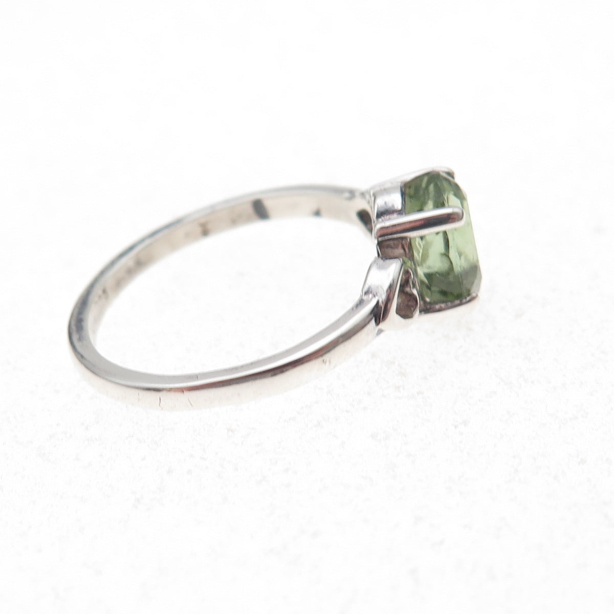 925 Sterling Silver Real Oval-Cut Peridot Heart Ring Size 6.25