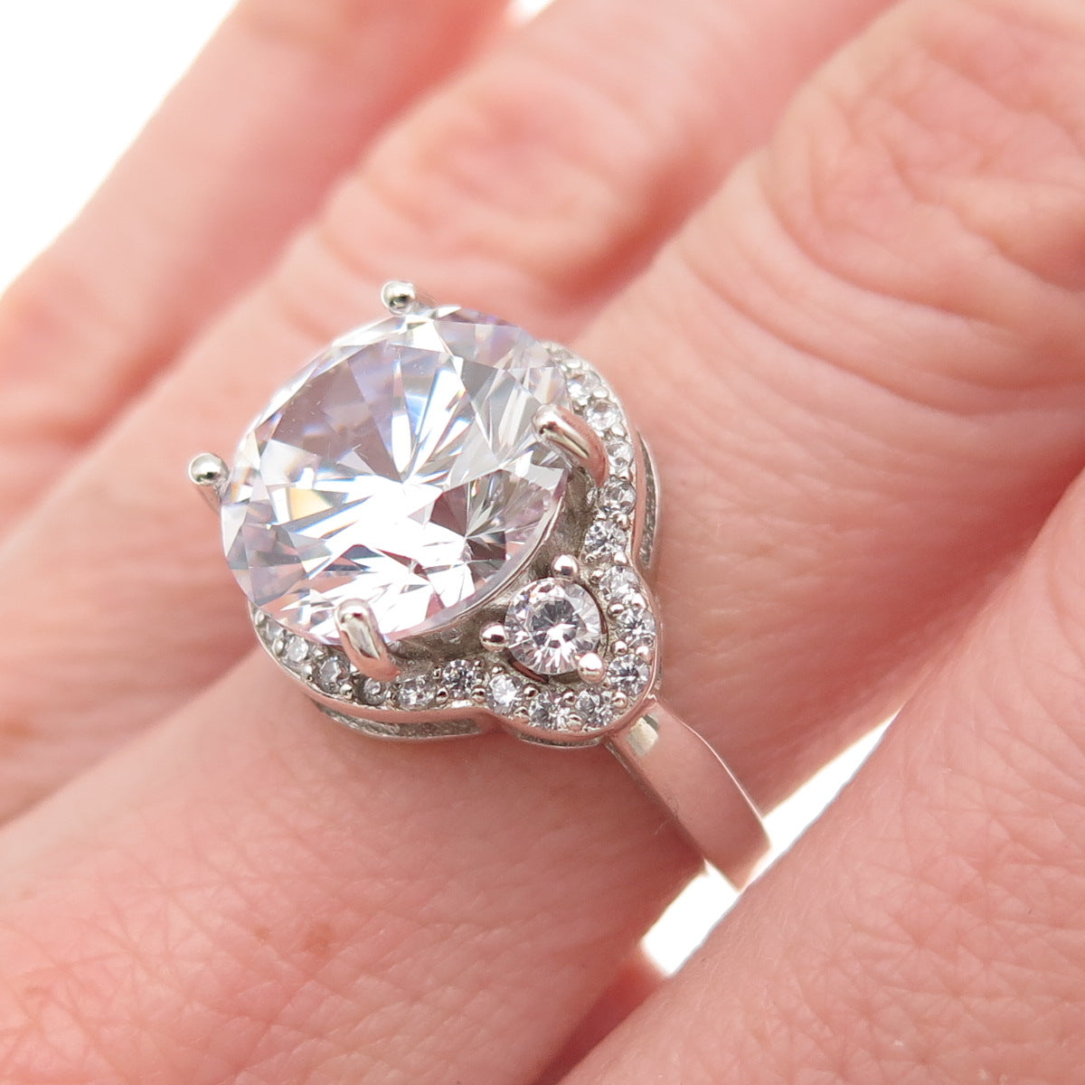925 Sterling Silver Round-Cut C Z Engagement Ring Size 6