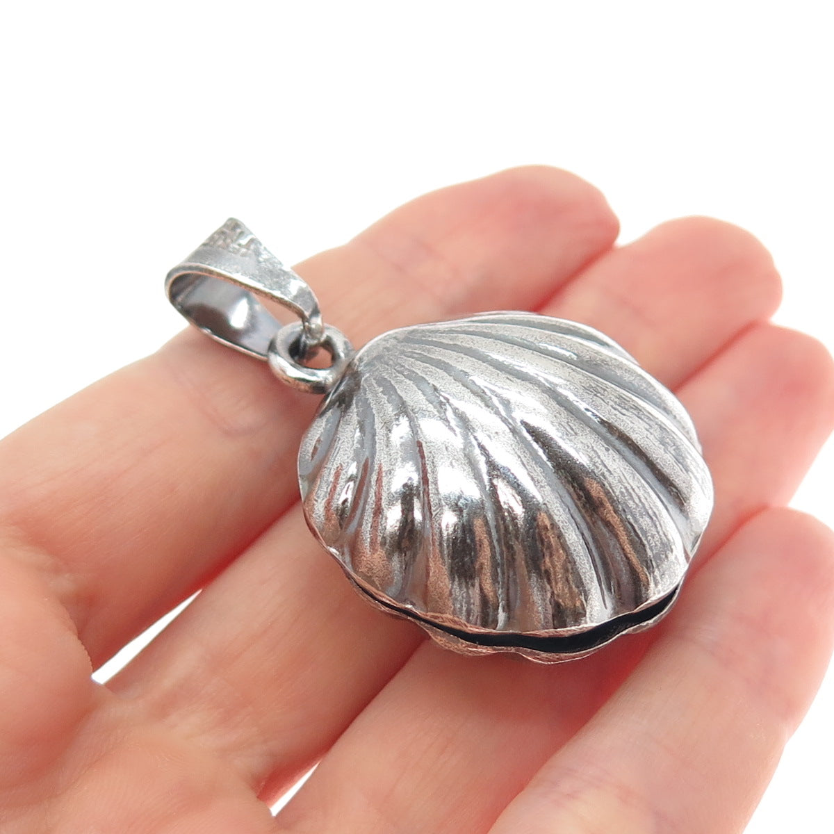 925 Sterling Silver Vintage Mexico Seashell Oxidized 3D Charm Pendant