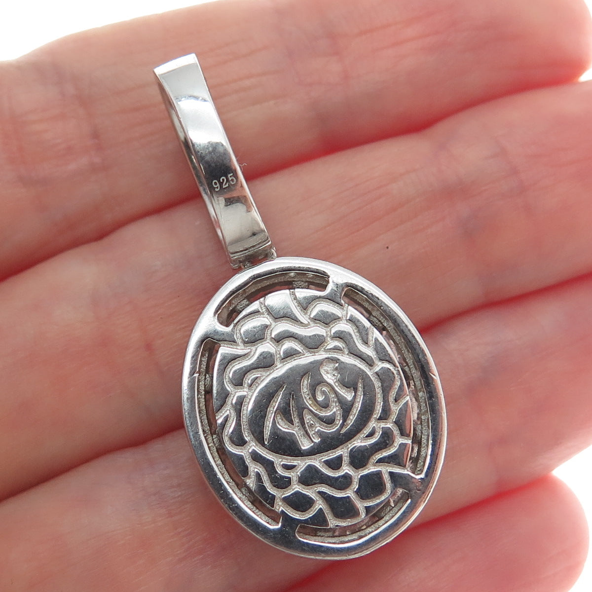 DESIGNS BY YAGI 925 Sterling Silver Round-Cut Shaped C Z Sparkle Oval Pendant