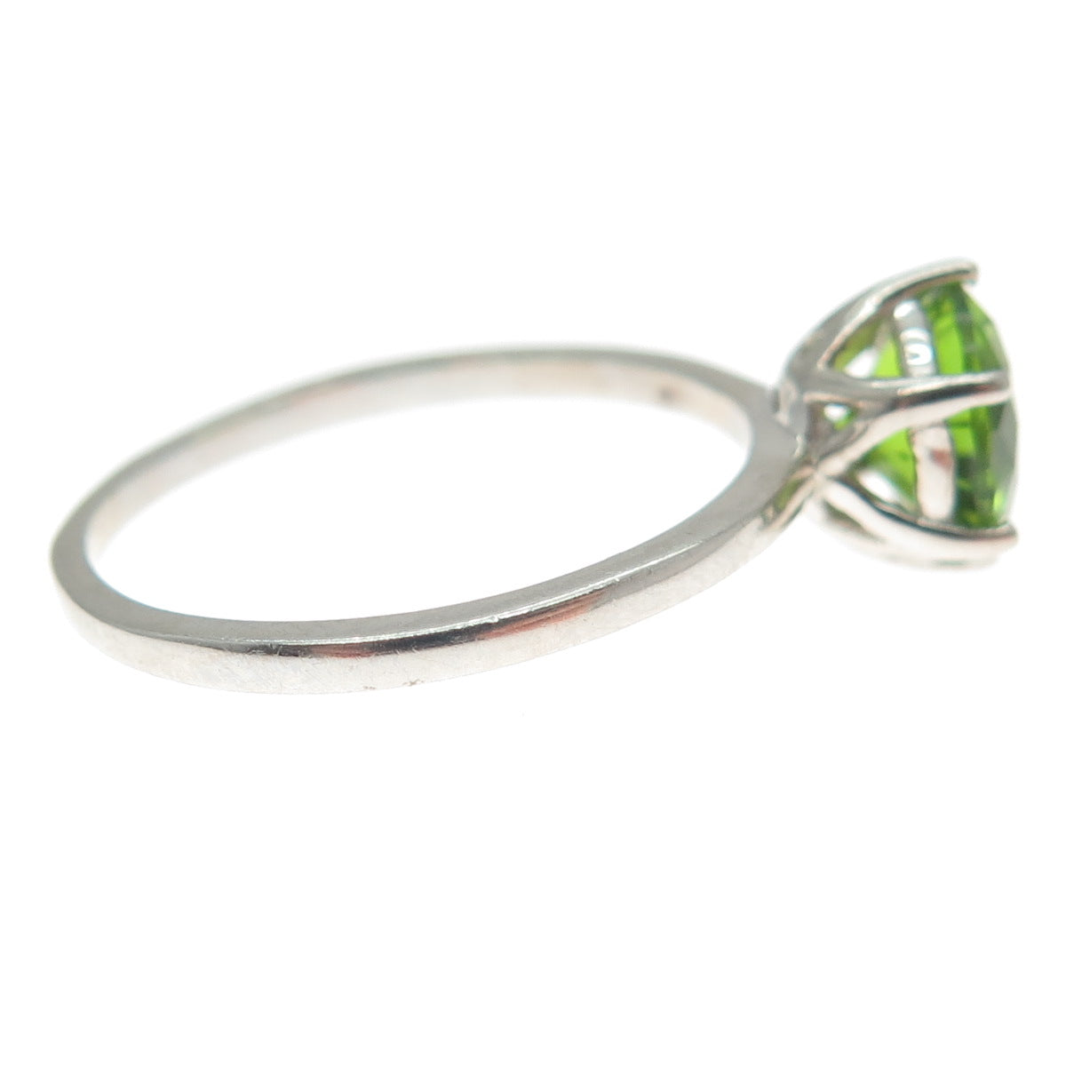 DAZZLERS 925 Sterling Silver Round-Cut Nano Peridot Ring Size 8.25