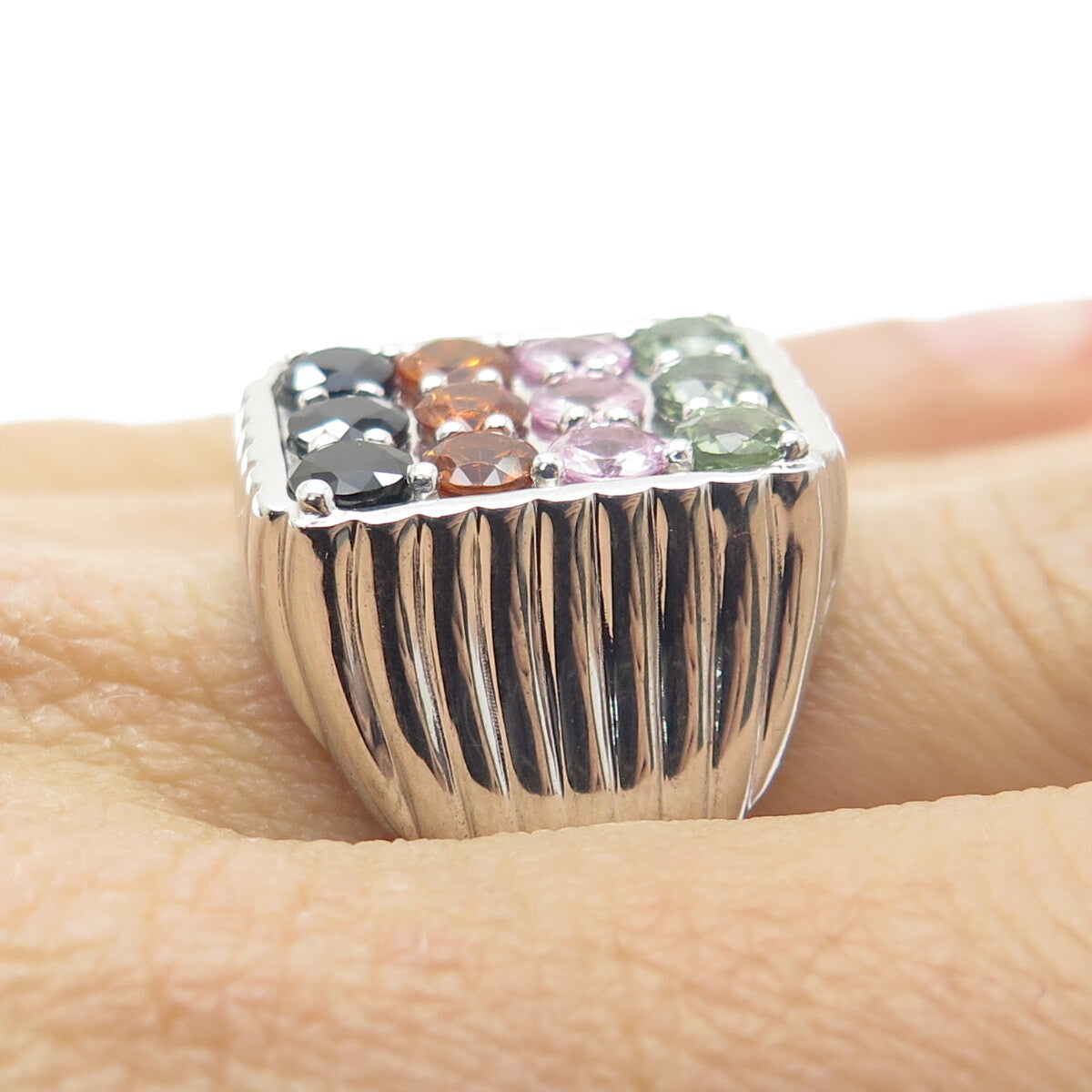 DSMK 925 Sterling Silver Round-Cut Multi-Color Sapphire Ribbed Ring Size 7.25