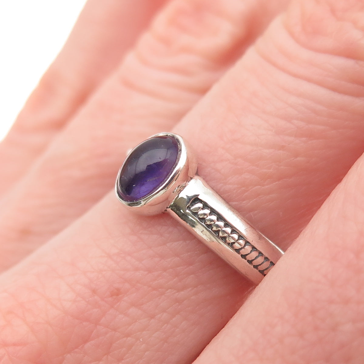 925 Sterling Silver Vintage Real Amethyst Oxidized Ring Size 7.25