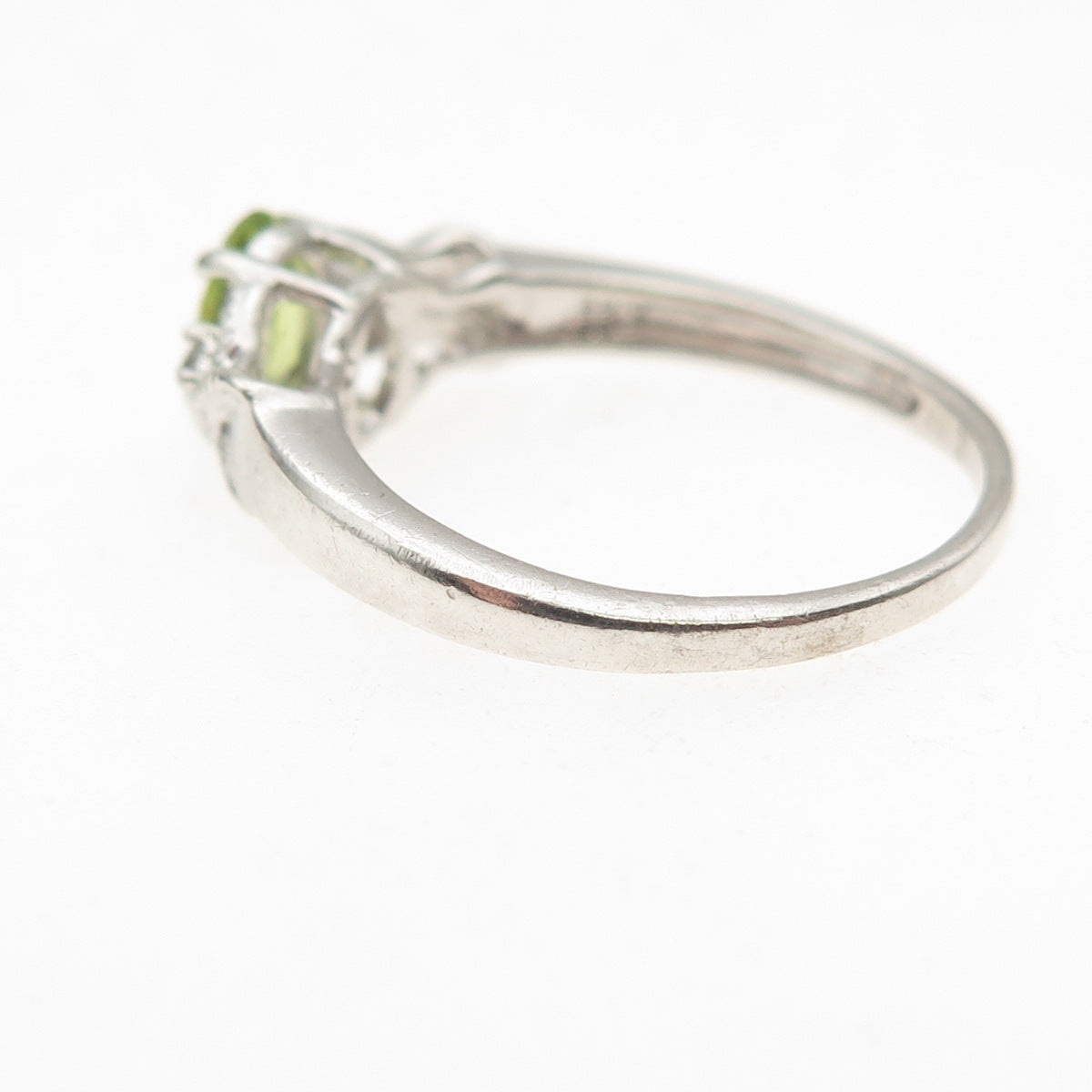 925 Sterling Silver Vintage Real Oval-Cut Peridot & C Z Ring Size 7.25