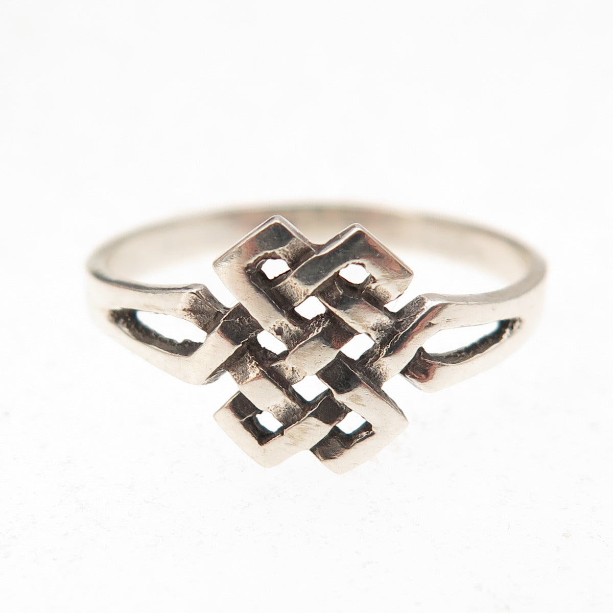 925 Sterling Silver Vintage Celtic Knot Oxidized Ring Size 6.75