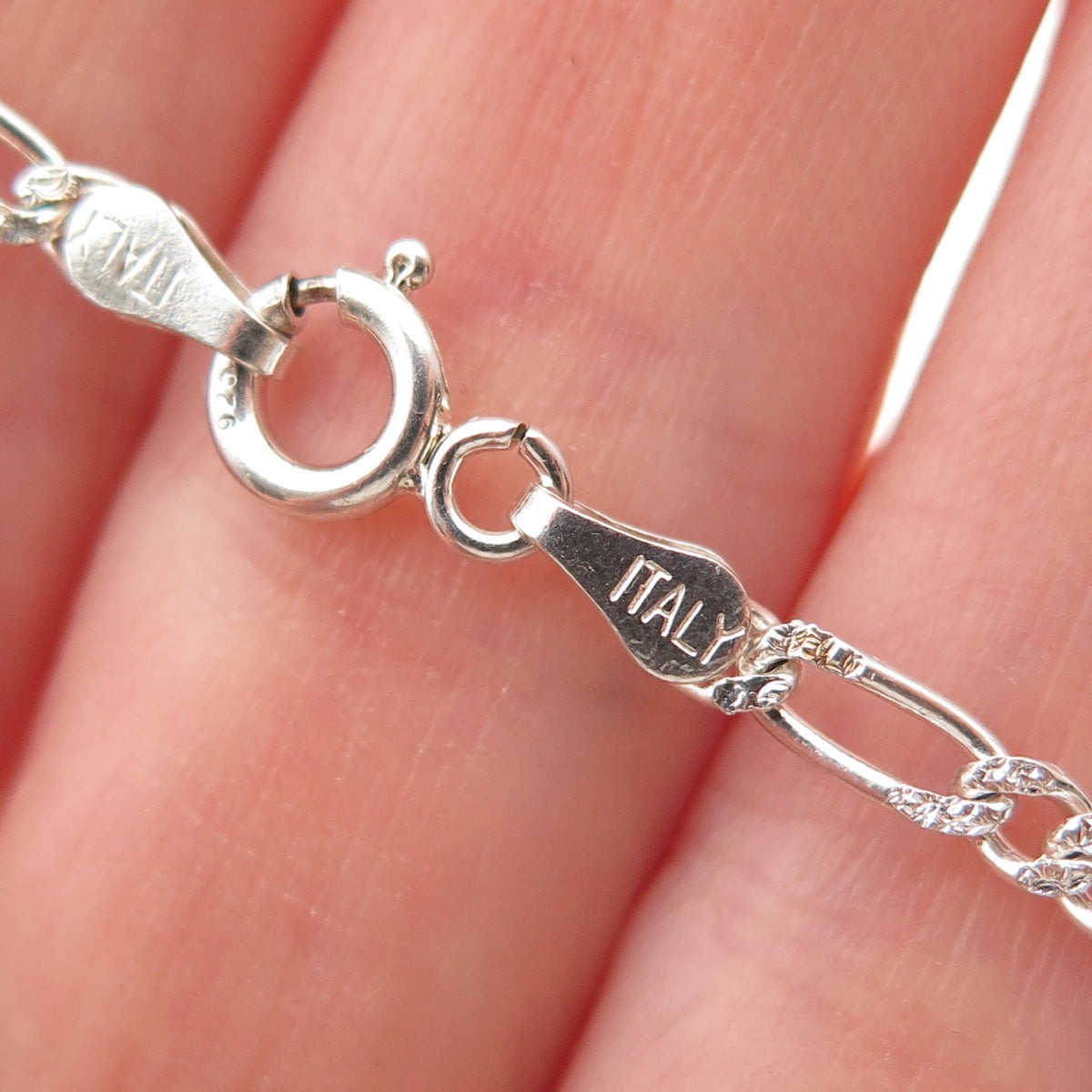 925 Sterling Silver Vintage Italy Figaro Link Bracelet 7"