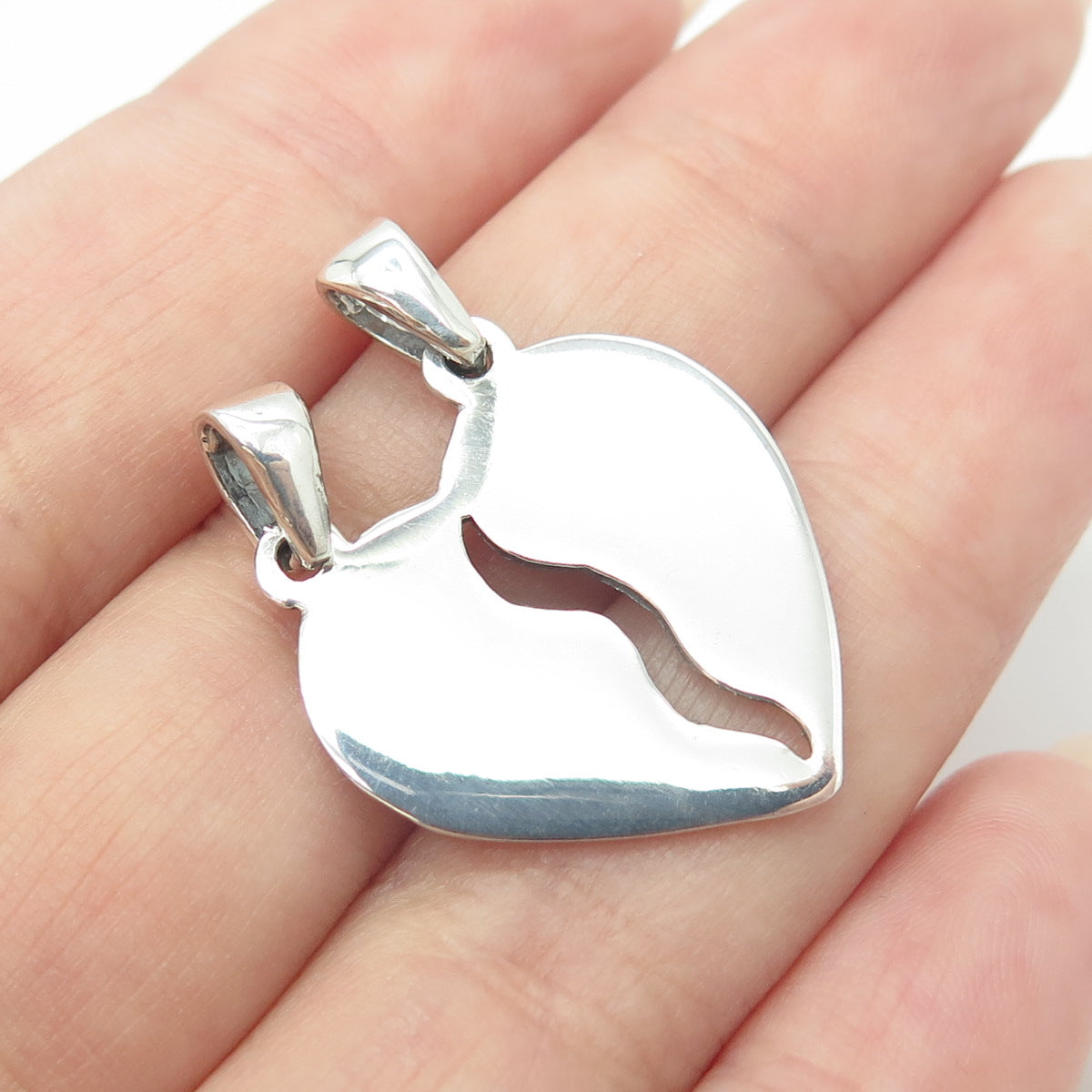 925 Sterling Silver Vintage Best Friends Heart Pendant