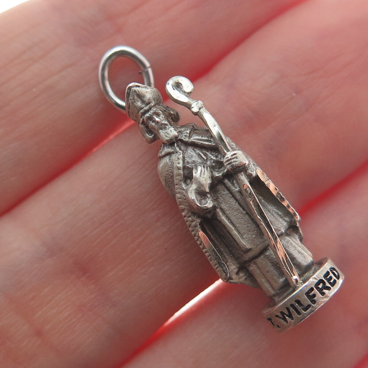CREED 925 Sterling Silver Vintage St. Wilfred Minimalist 3D Charm Pendant