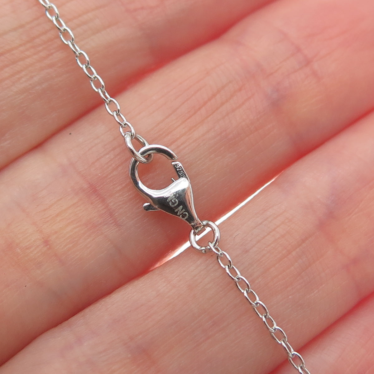 925 Sterling Silver Multi-Color C Z V-Style Cable Chain Necklace 16"