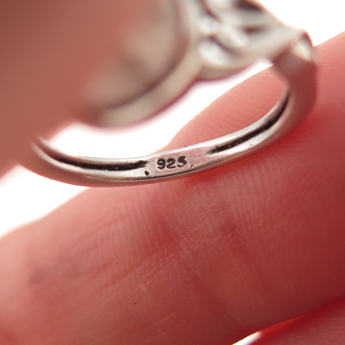 925 Sterling Silver Vintage Real Moonstone Heart Oxidized Ring Size 3.5