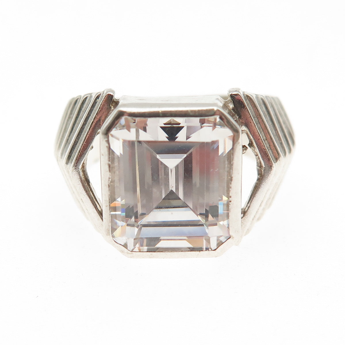 925 Sterling Silver Vintage Emerald-Cut C Z Modernist Ring Size 7.75