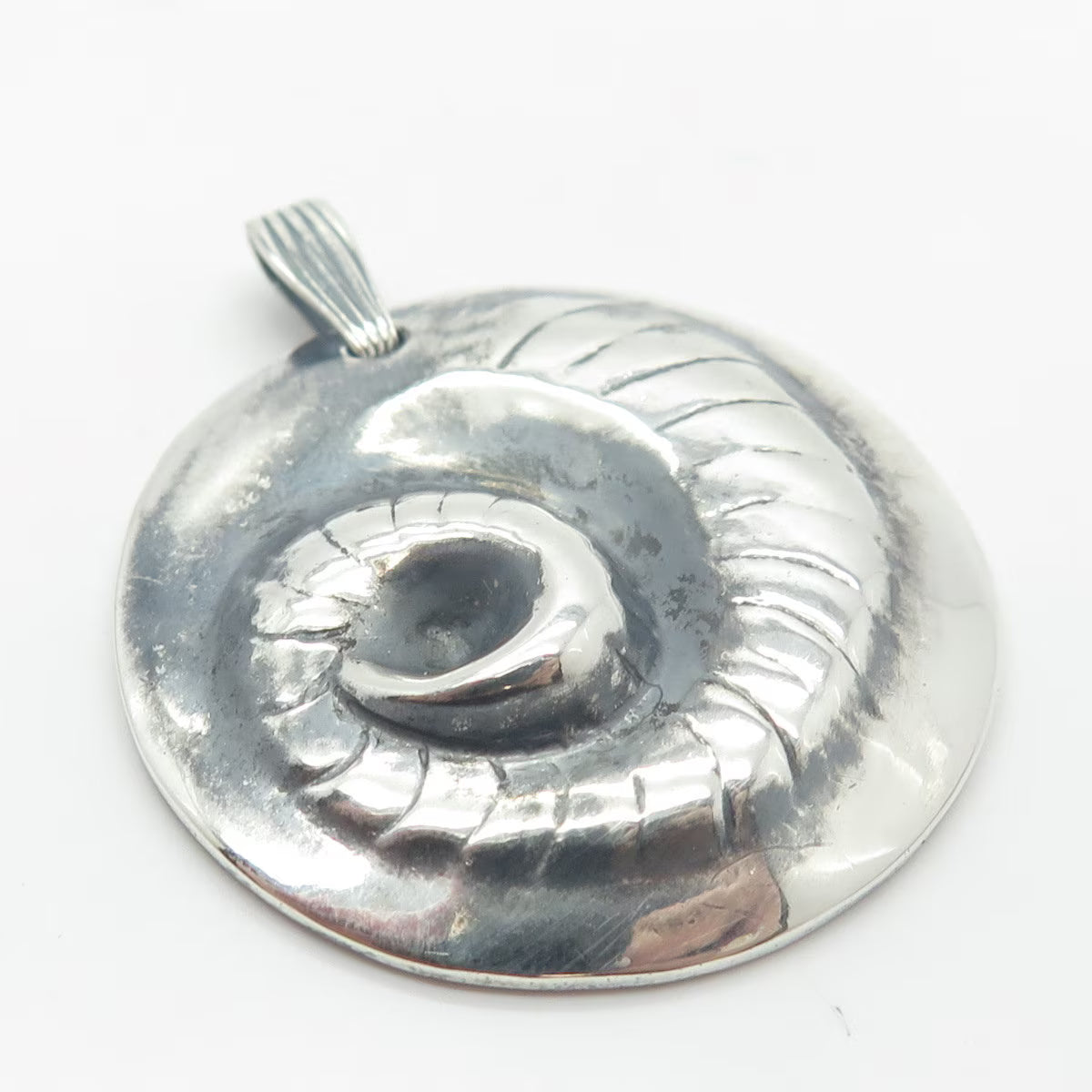 925 Sterling Silver Vintage Snake Tail Round Pendant
