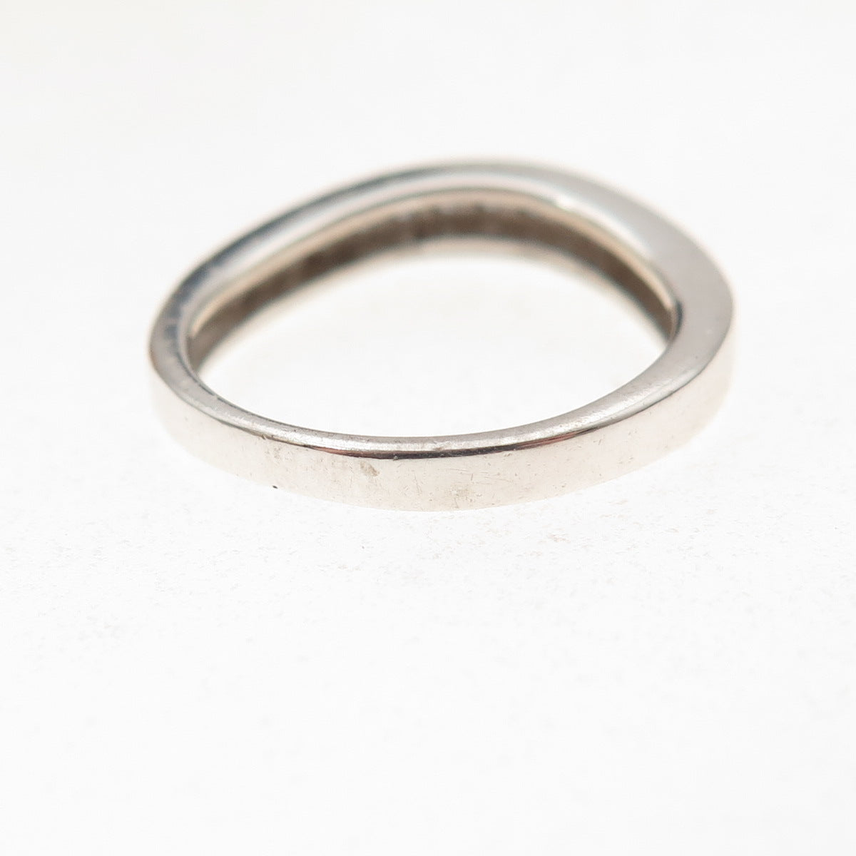 Jewelry Concepts 925 Sterling Silver Round-Cut C Z Wavy Band Ring Size 5