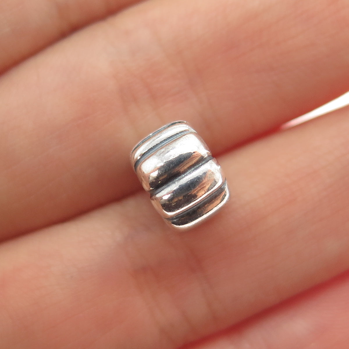 PANDORA 925 Sterling Silver Ribbed Clip Lock Charm