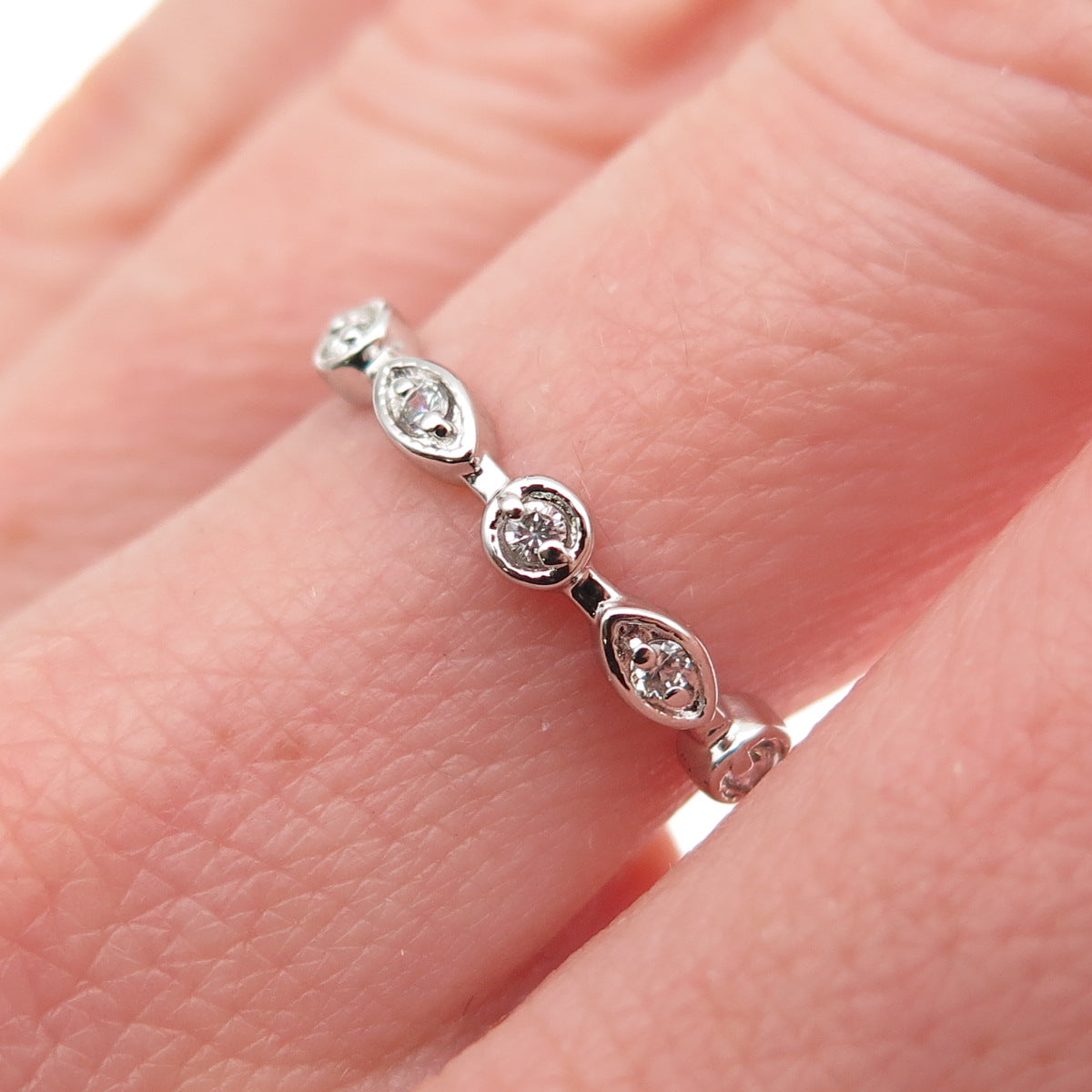 925 Sterling Silver Round-Cut C Z All Around Band Ring Size 5.75
