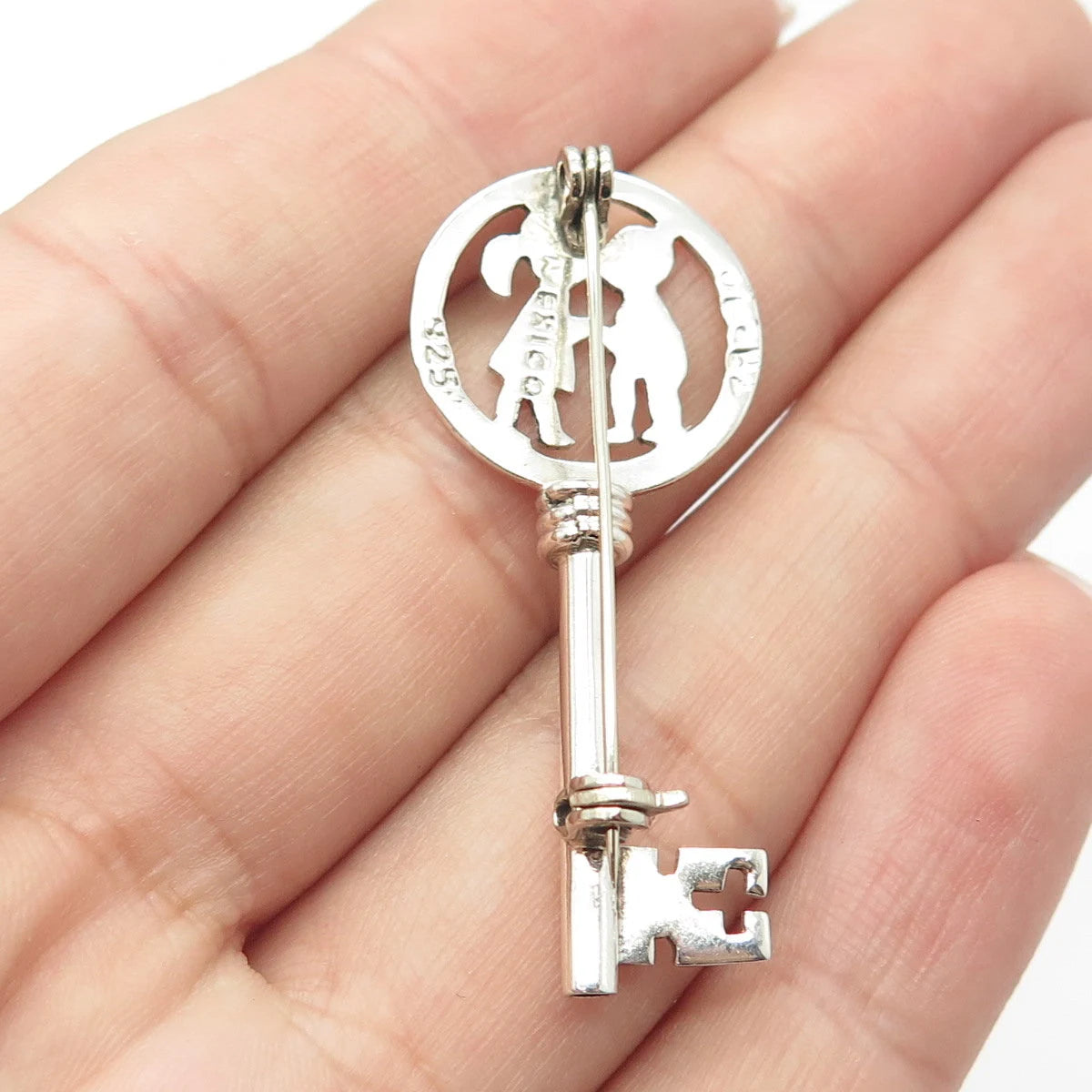925 Sterling Silver Vintage Mexico Boy & Girl Kiss Key Pin Brooch