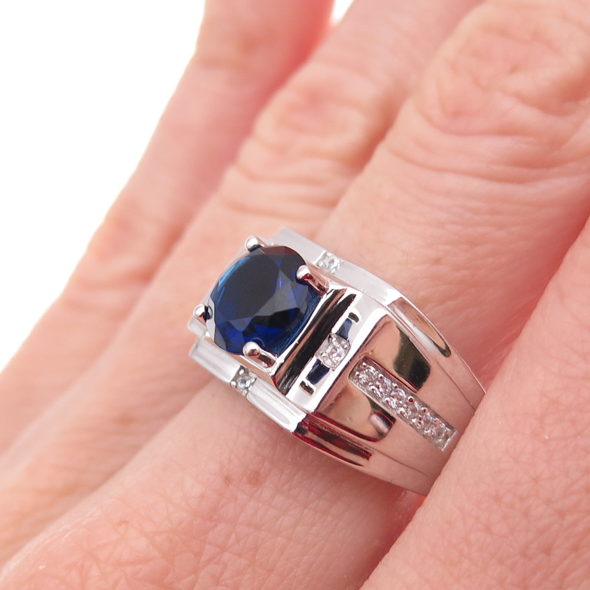 925 Sterling Silver Round-Cut Blue & White C Z Ring Size 8.5