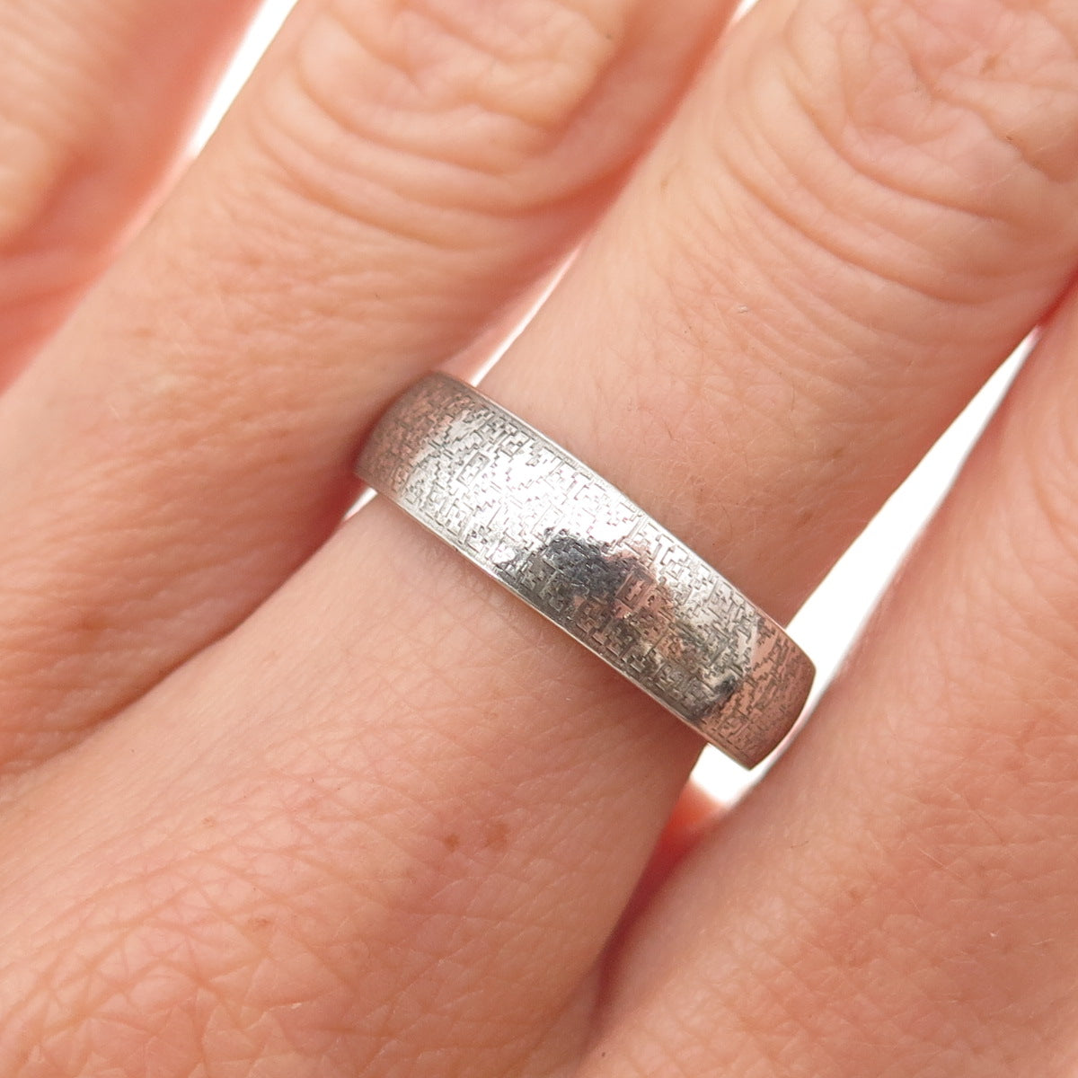 Merica 925 Sterling Silver Vintage Textured Oxidized Band Ring Size 7.25
