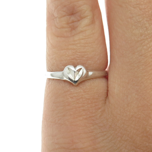 925 Sterling Silver Vintage Heart Minimalist Ring Size 5