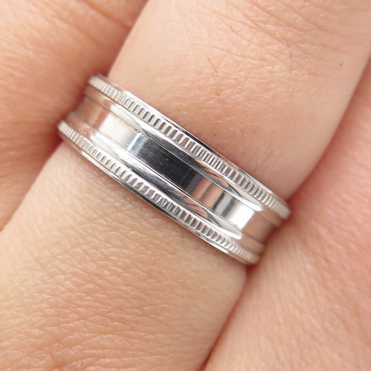 925 Sterling Silver Diamond-Cut Ribbed Band Ring Size 7.5