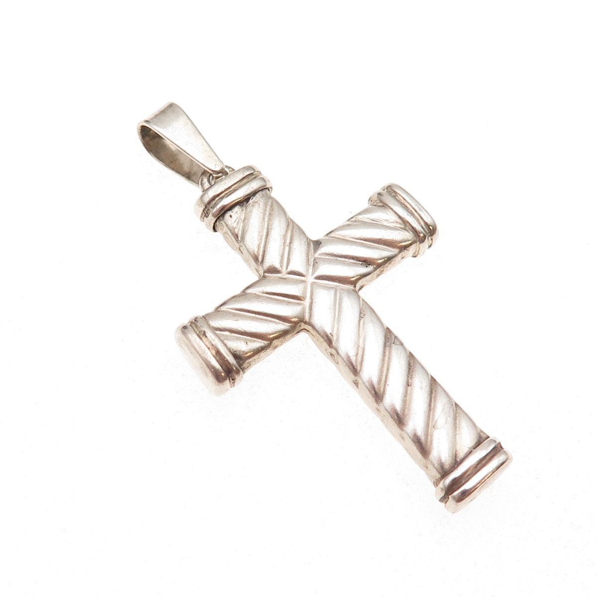 925 Sterling Silver Vintage Cross Oxidized Ribbed Pendant